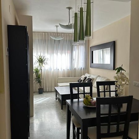 Atico Triana Con Piscina Privada Appartement Sevilla Buitenkant foto